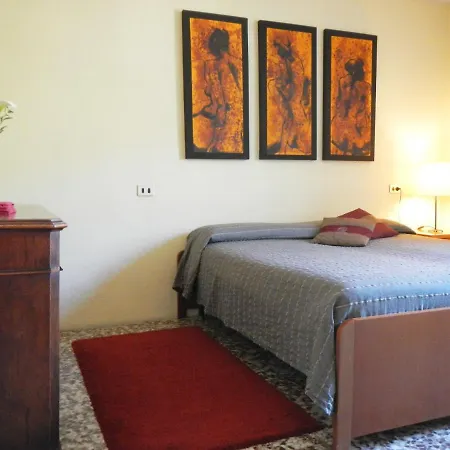 Albonico Bed & Breakfast 2*